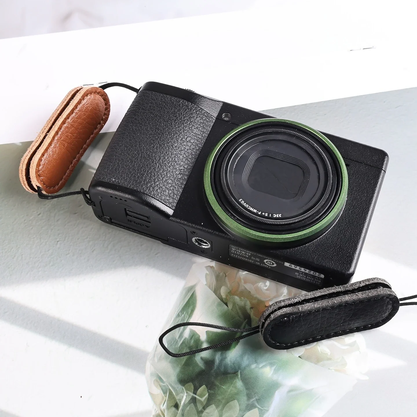 สายคล้องนิ้วมือหนังแท้สำหรับกล - Camera Strap Leather บทวิจารณ์และราคา